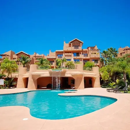 Apartamento Con Jardin Y Salida Directa A La Piscina * Estepona