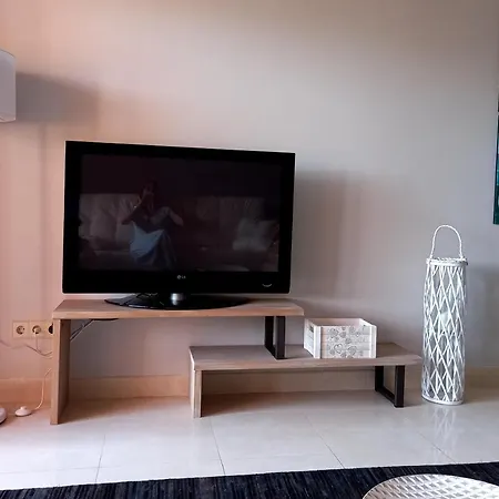 Apartamento Con Jardin Y Salida Directa A La Piscina * Estepona