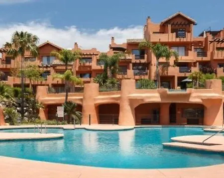Apartment Apartamento Con Jardin Y Salida Directa A La Piscina Estepona