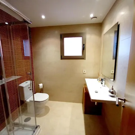 Apartamento Con Jardin Y Salida Directa A La Piscina Apartment *